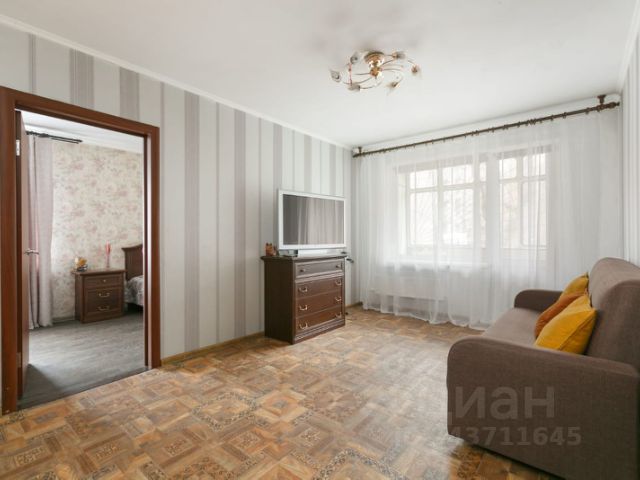 4-комн., 77 м², 1/9 этаж