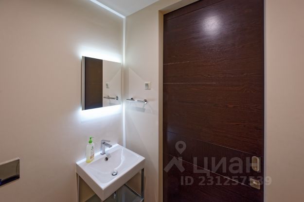 2-комн. апарт., 120 м², 48/85 этаж