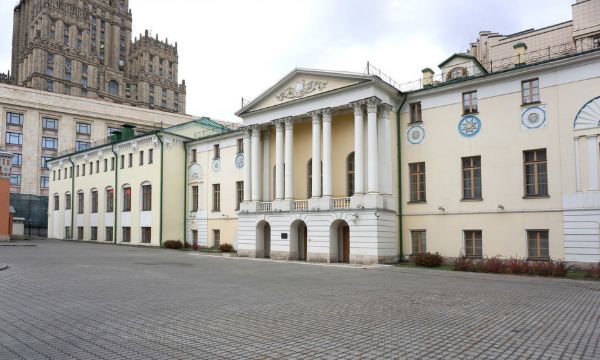 Особняк на Смоленской-Сенной площади, 30