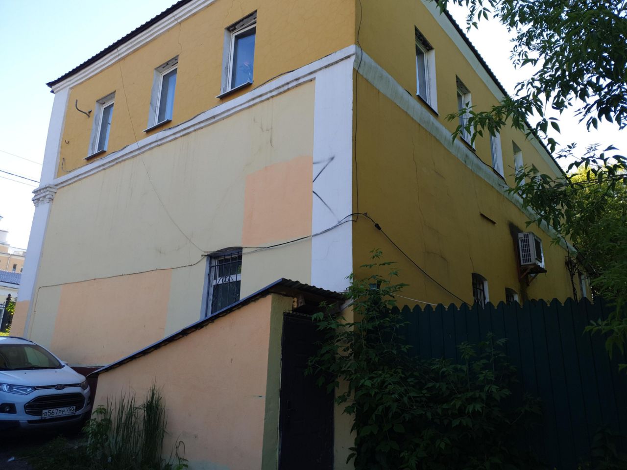 продажа помещений в БЦ на Революционном проспекте, 72