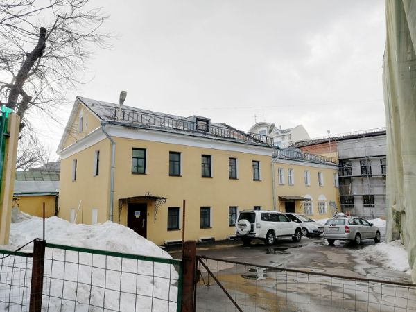Отдельно стоящее здание на ул. Покровка, 10с3