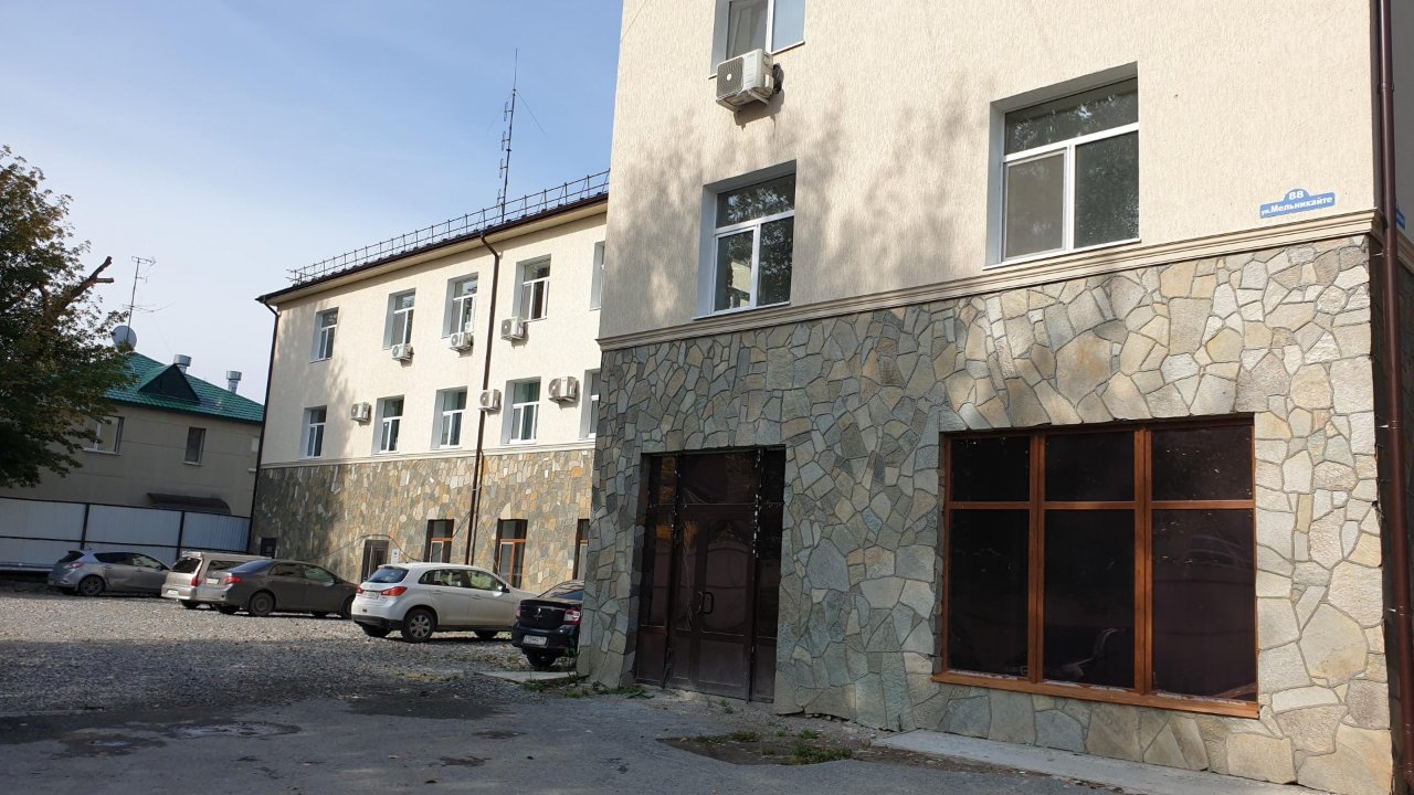 продажа помещений в БЦ на ул. Мельникайте, 88