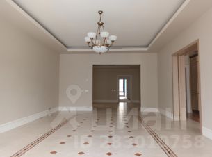 4-комн.кв., 250 м², этаж 2