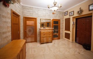 4-комн.кв., 170 м², этаж 4