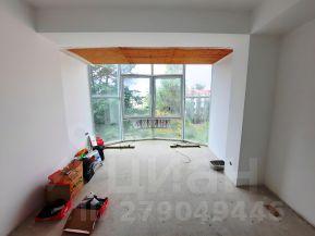 3-комн.кв., 90 м², этаж 4