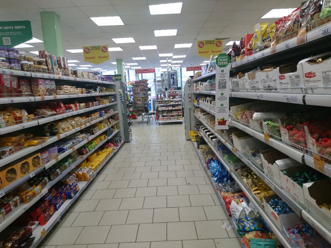 Торговом центре в Волжском Бульваре 95-й квартал, к7