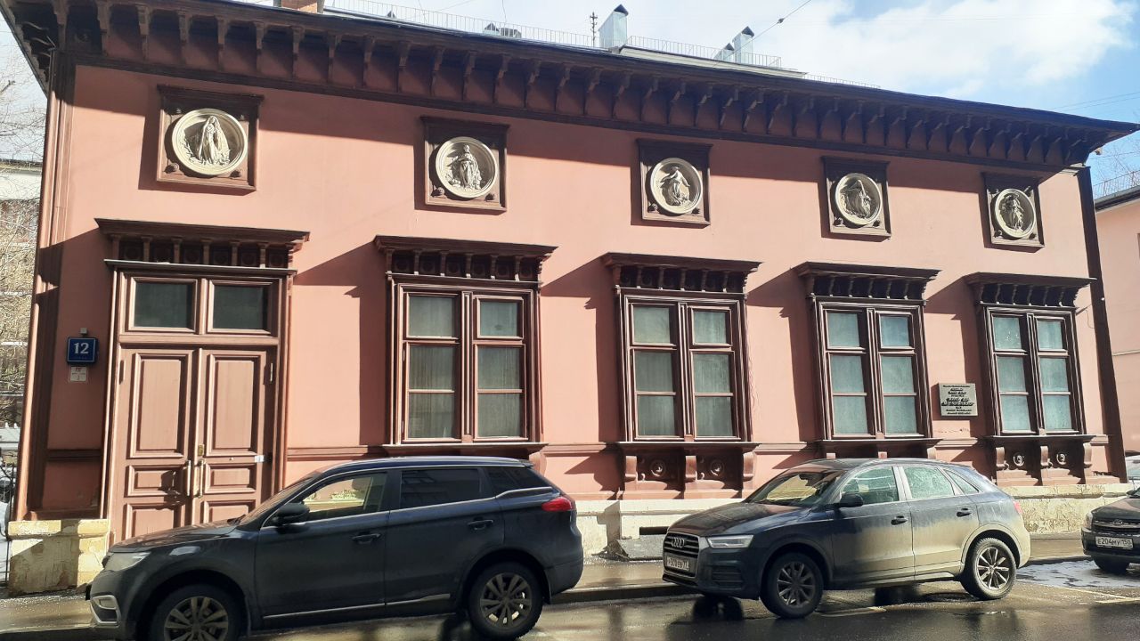 Бизнес Центр в Калошином переулке, 12с1
