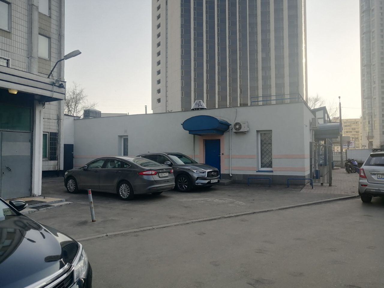 Торговом центре на ул. Русаковская, 28с1Б