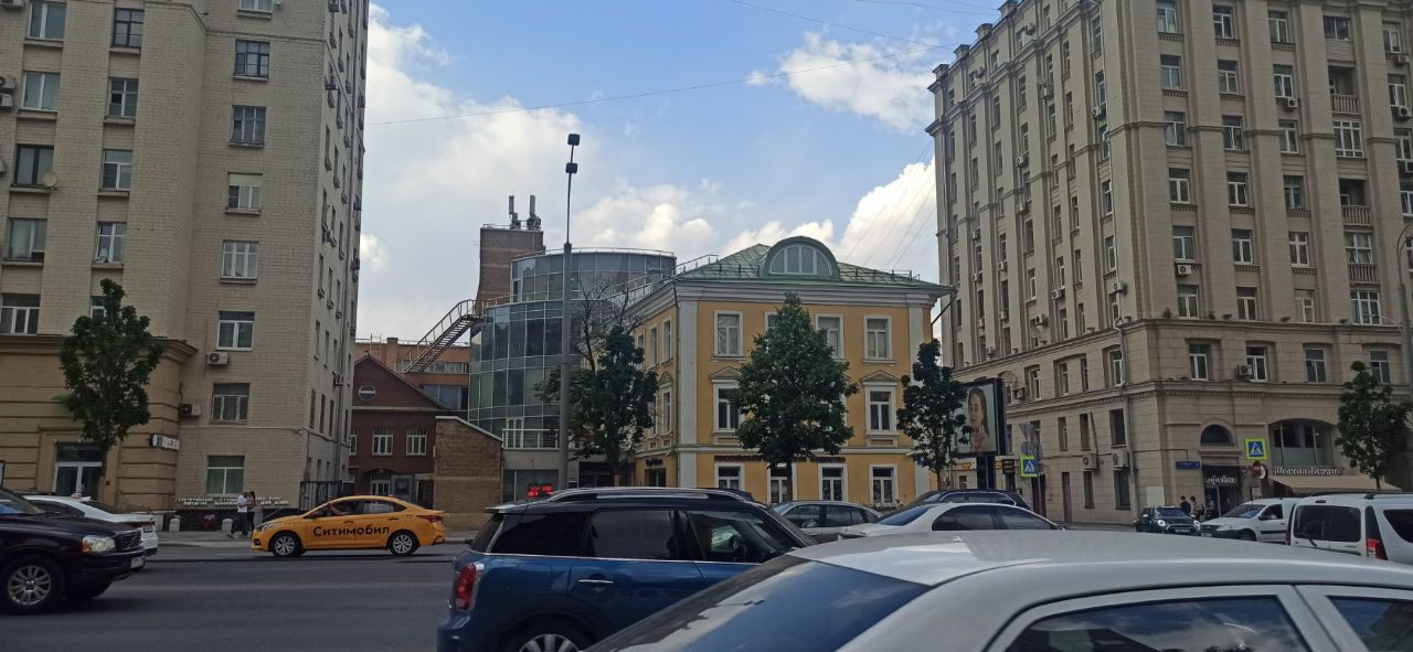 Бизнес Центр на ул. Валовая, 8с1