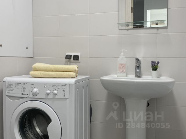 2-комн., 42 м², 15/33 этаж