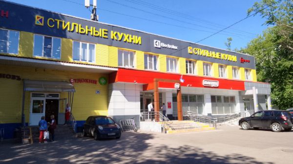 Торговый центр на ул. Пионерская, 35