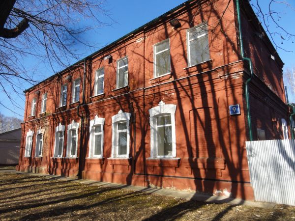 Отдельно стоящее здание на ул. Василия Ботылёва, 9