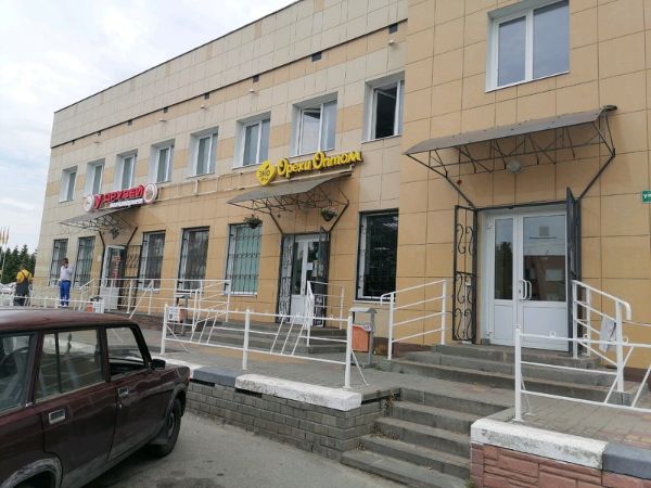 Торгово-офисный комплекс на ул. Константина Заслонова, 82Б