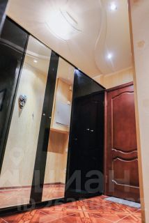 3-комн.кв., 90 м², этаж 1