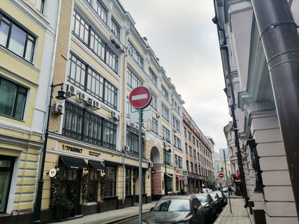 Административное здание в Большом Черкасском пер., 15-17с1