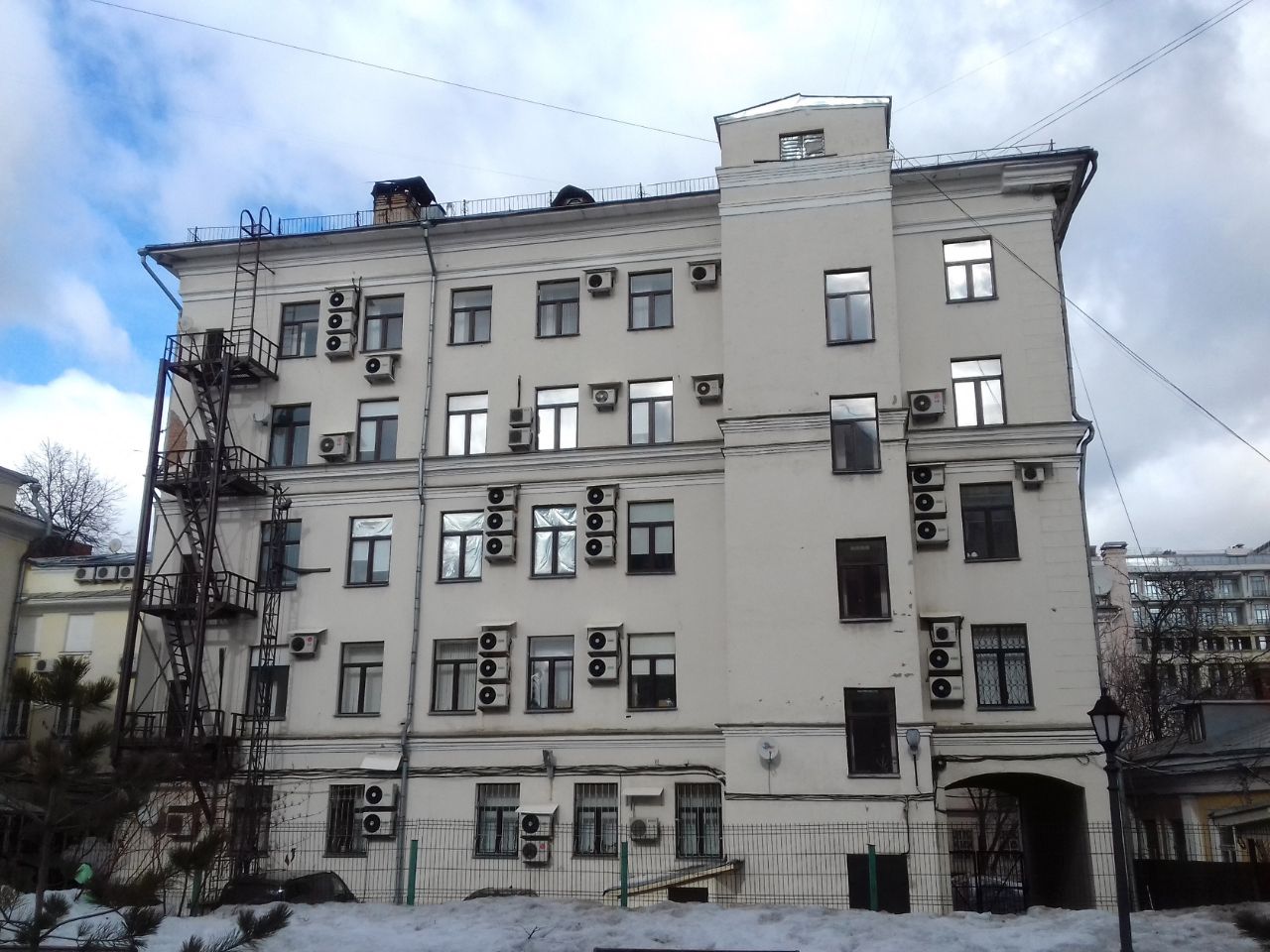 продажа помещений в БЦ на ул. Большая Якиманка, 33/13с2