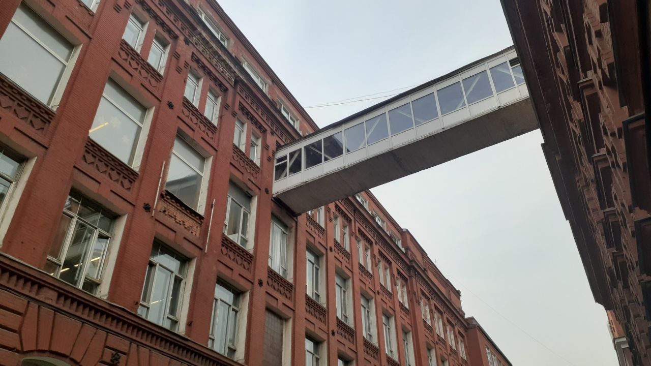 Бизнес Центр Красный Октябрь (в Берсеневском переулке, 2с1)