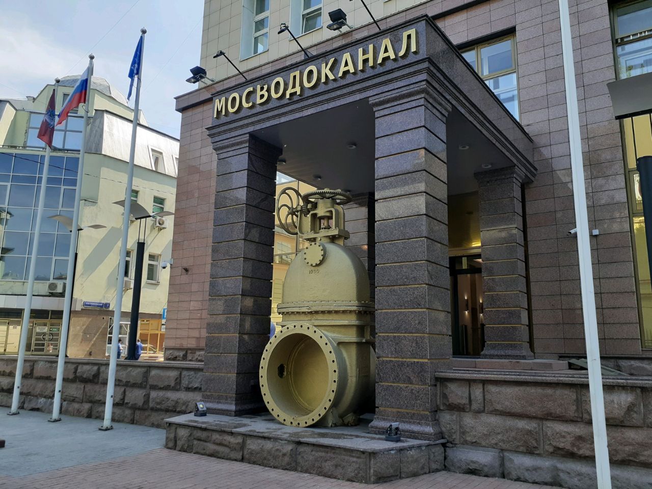 Бизнес Центр в Плетешковском переулке, 2