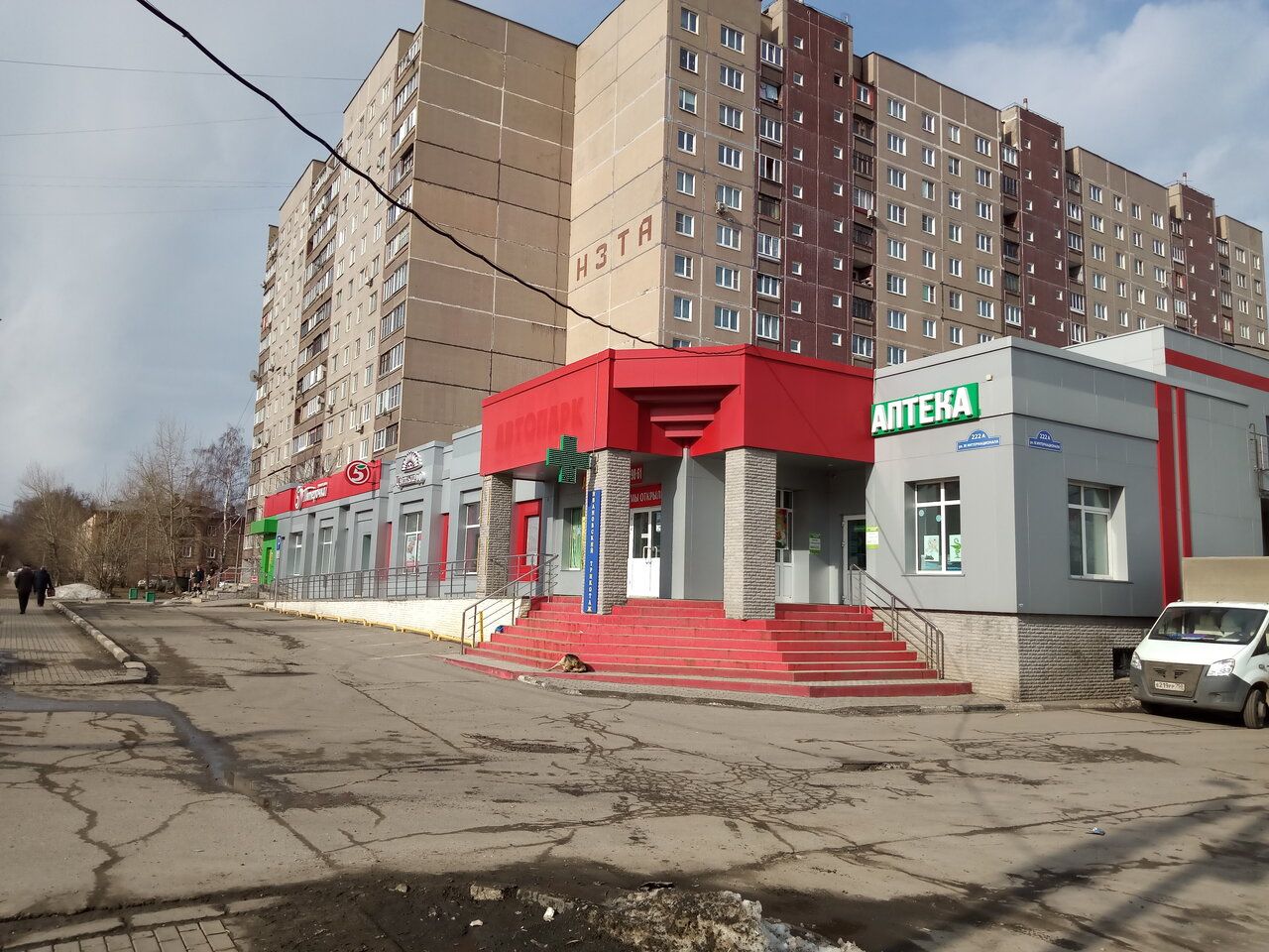 Торговом центре на ул. 3-го Интернационала, 222А