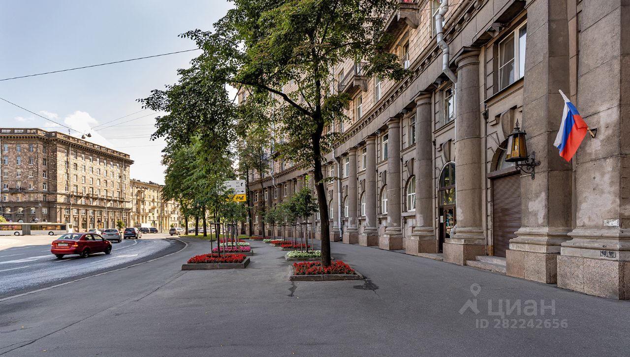 Элитные 4-комнатные квартиры на проспекте Стачек в Санкт-Петербурге, купить  элитное жильё бизнес класса. Найдено 7 объявлений.