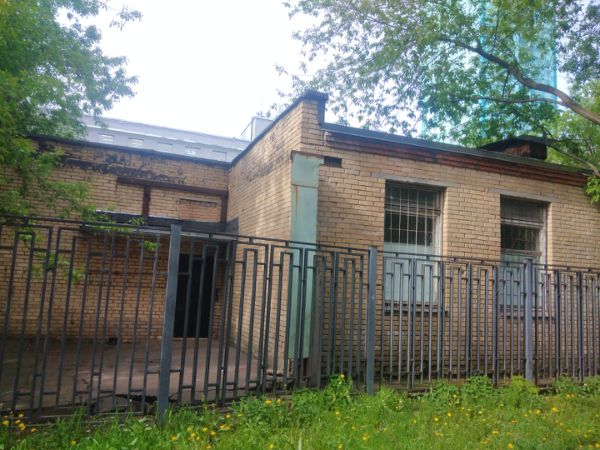 Отдельно стоящее здание на ул. Авиационная, 57с2
