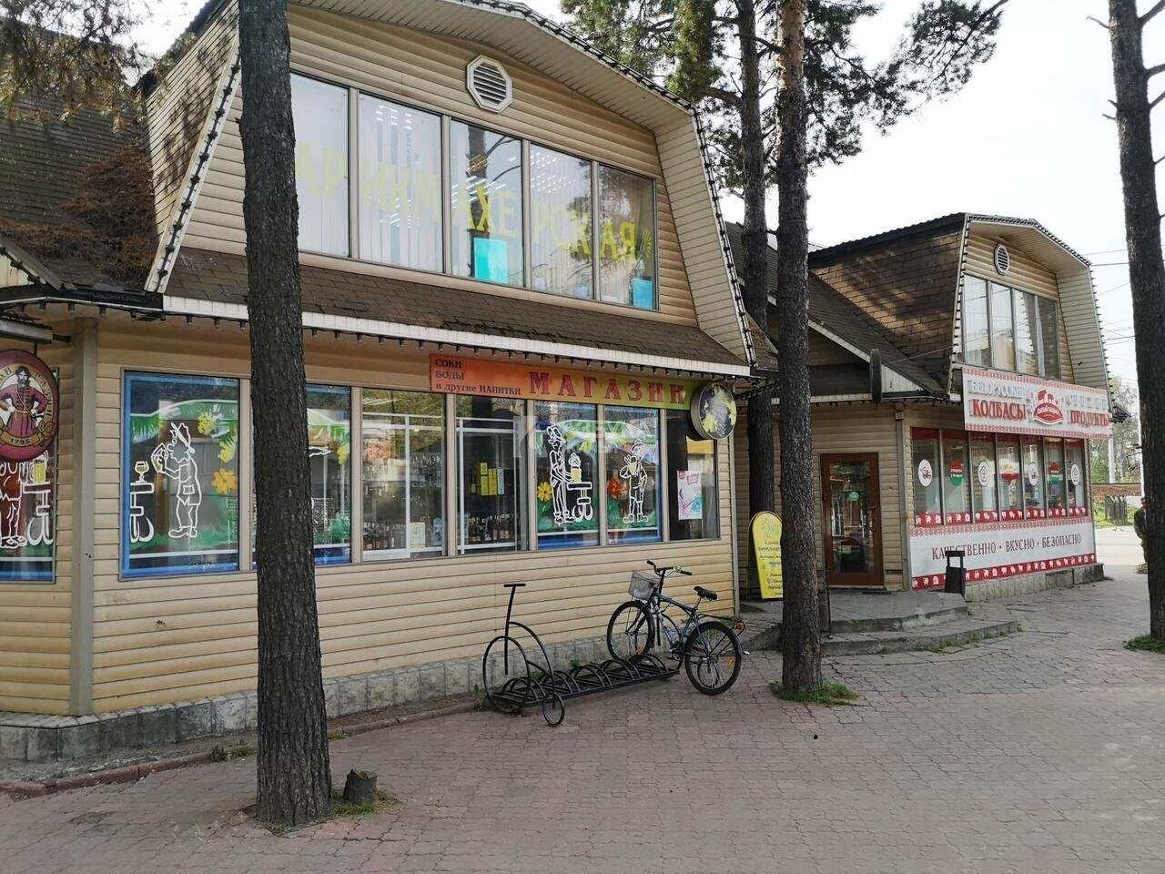 Торговом центре в Ласточкином проезде, 8