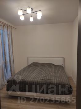 2-комн.кв., 42 м², этаж 21