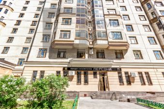 3-комн.кв., 100 м², этаж 3