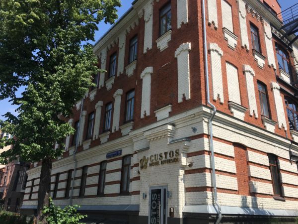 Отдельно стоящее здание в Серебряническом переулке, 15