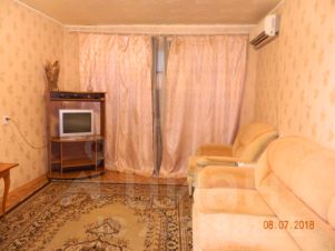 1-комн.кв., 42 м², этаж 13