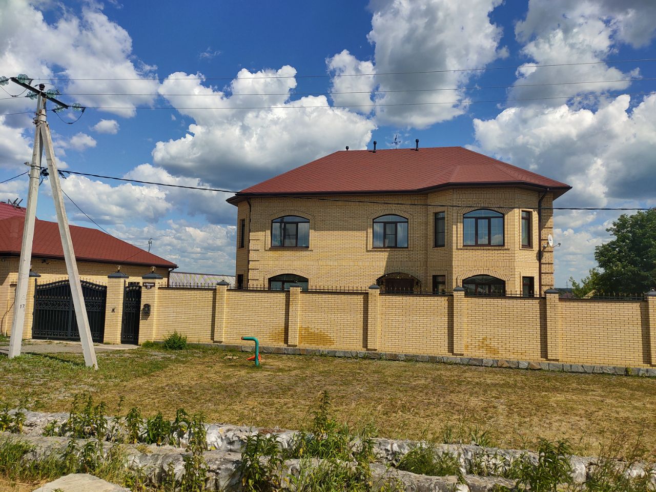 Купить дом на улице Школьная в микрорайоне Черемухово в городе Курган,  продажа домов - база объявлений Циан. Найдено 1 объявление