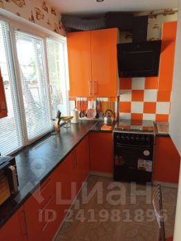 2-комн.кв., 50 м², этаж 1