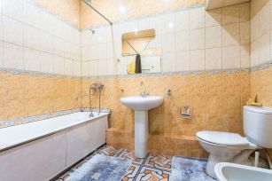 3-комн.кв., 90 м², этаж 3