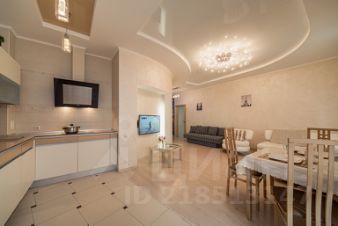 2-комн.кв., 70 м², этаж 13