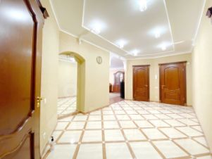 3-комн.кв., 150 м², этаж 9