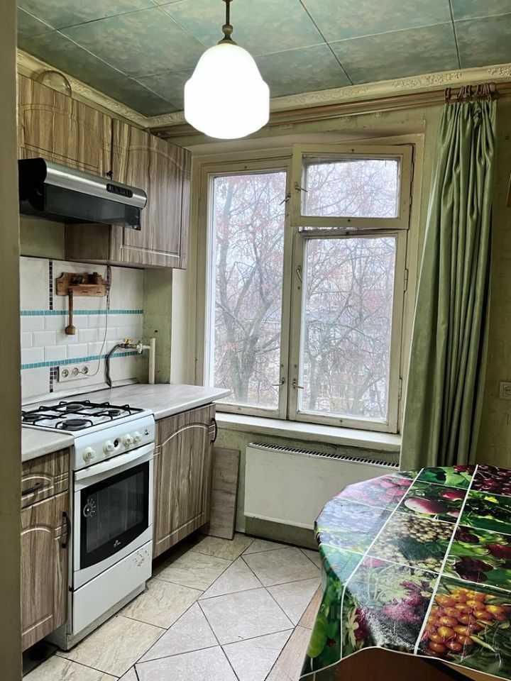 Снять трехкомнатную квартиру 55.3м² Керченская ул., 6К2, Москва, ЮЗАО ...