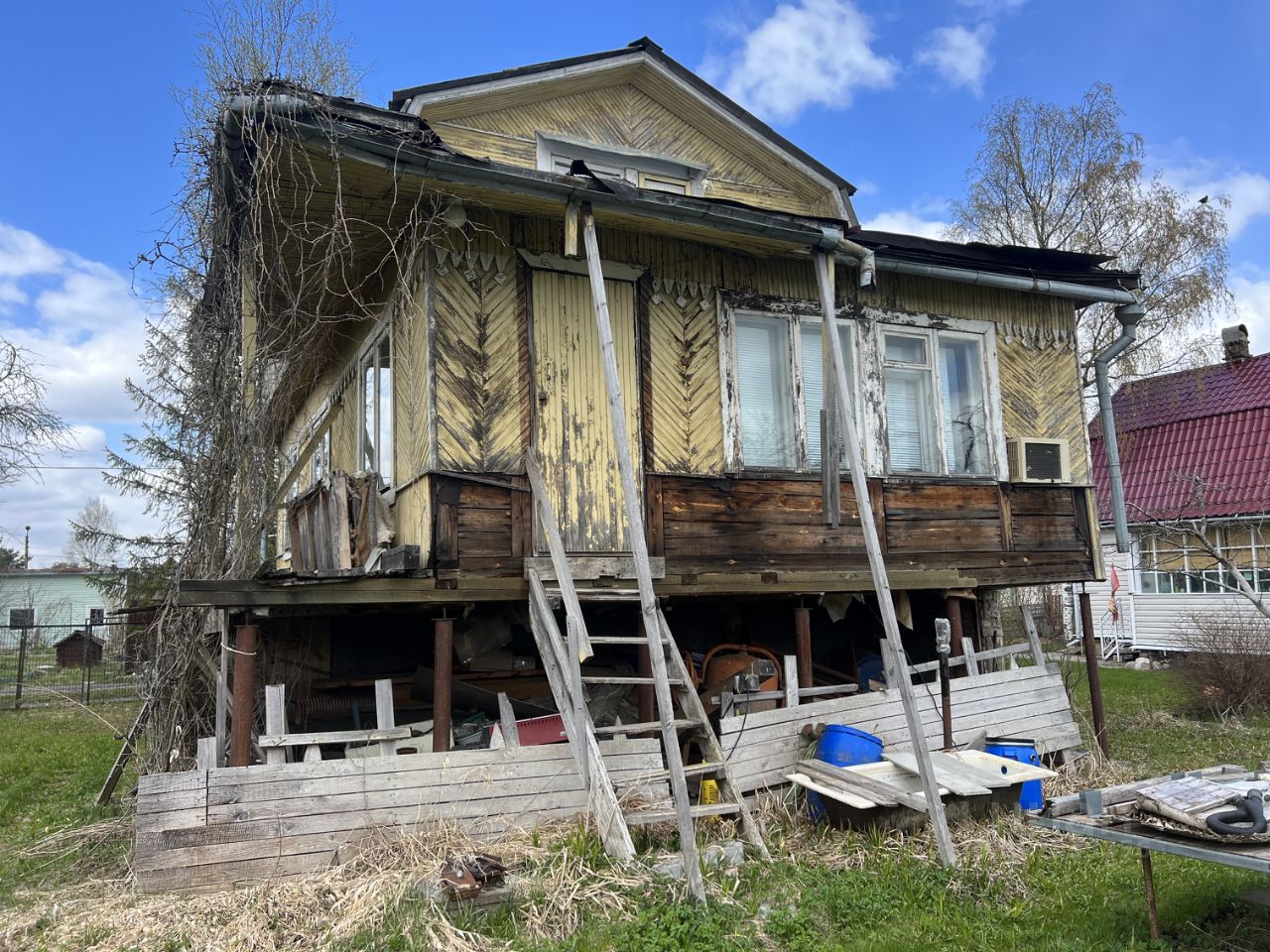 Купить дачу недорого в городском поселении Тосненское Тосненского района.  Найдено 1 объявление.