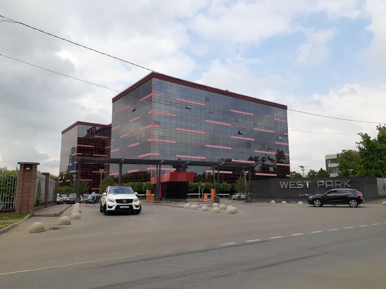 продажа помещений в БЦ West Park (Вест Парк)