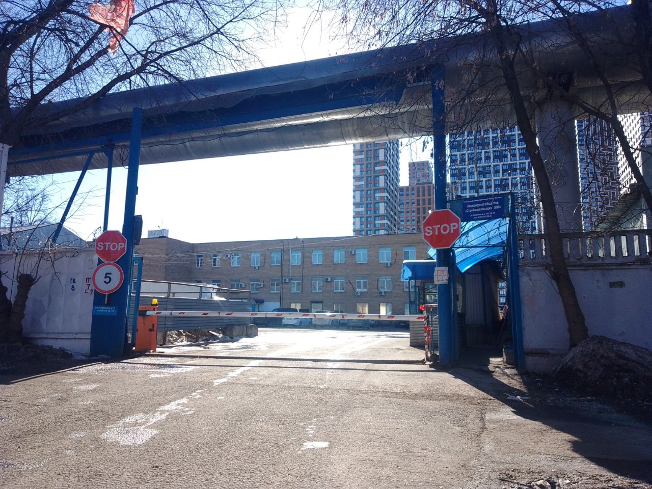 Складском комплексе на ул. Амурская, 3с10