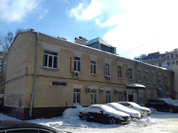 Отдельно стоящее здание на ул. Малая Ордынка, 13с3