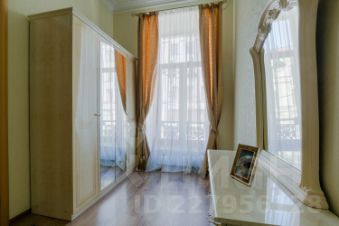 2-комн.кв., 90 м², этаж 2