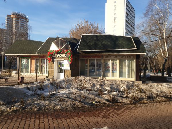 Торговый центр на проспекте Андропова, 19А