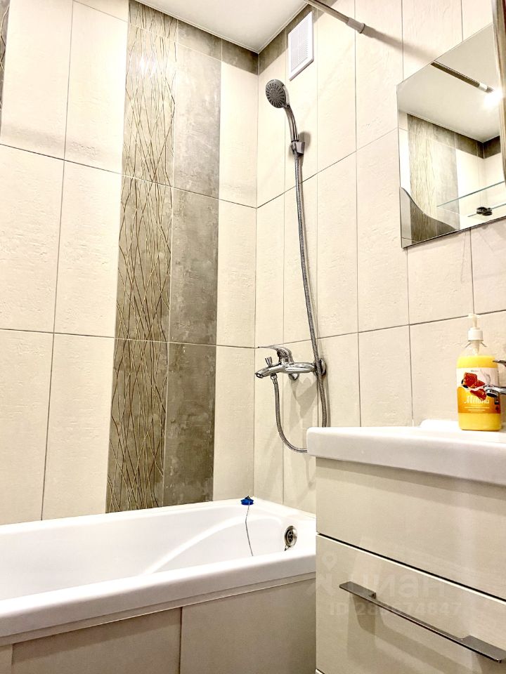 3-к кв. Курганская область, Курган Заозерный жилрайон, 5-й мкр, 25к3 (56.0 м²)