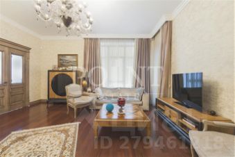 3-комн.кв., 130 м², этаж 4