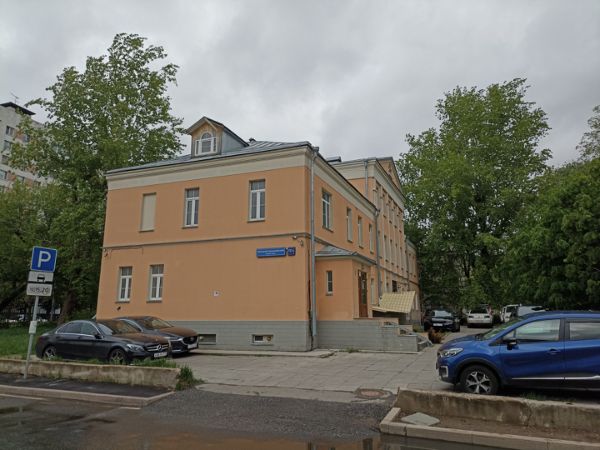 Отдельно стоящее здание в Большом Демидовском пер., 17/1