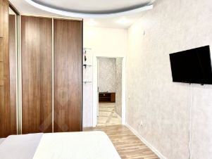 2-комн.кв., 81 м², этаж 4