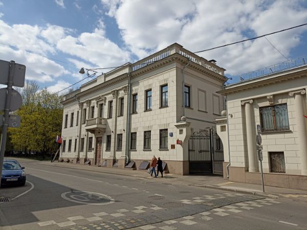 Особняк на ул. Казакова, 23с1