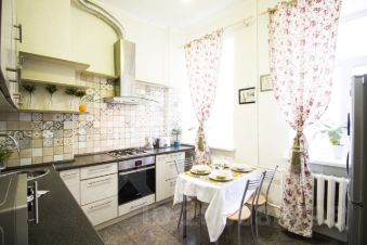 3-комн.кв., 95 м², этаж 3