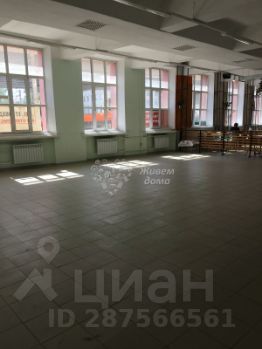 торг. площадь 200 м², этаж 1