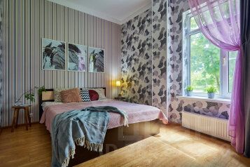 2-комн., 65 м², 1/6 этаж